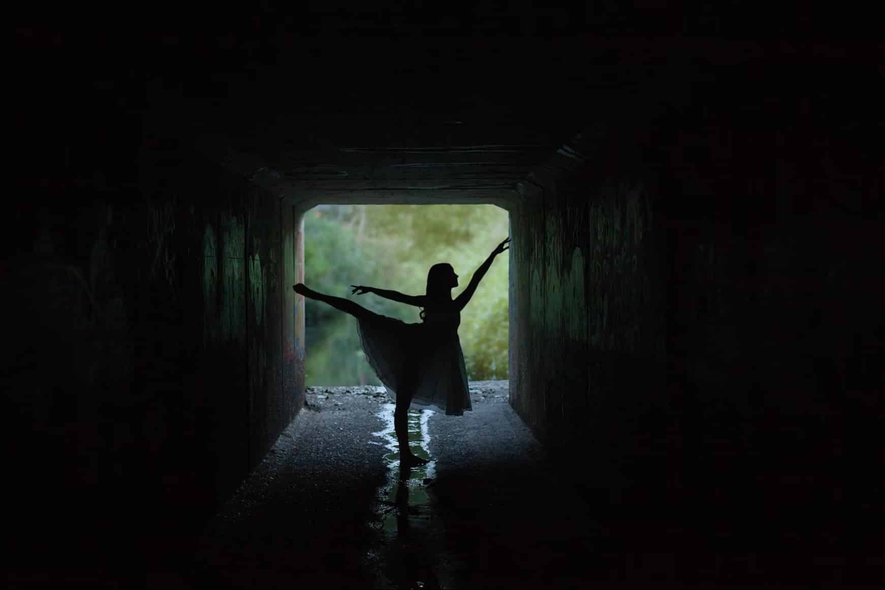 Burcu ÖZBEK – Uzman Sosyolog – İçimizdeki ışığı hatırlamak ve karanlıkta rehber olmanın önemi